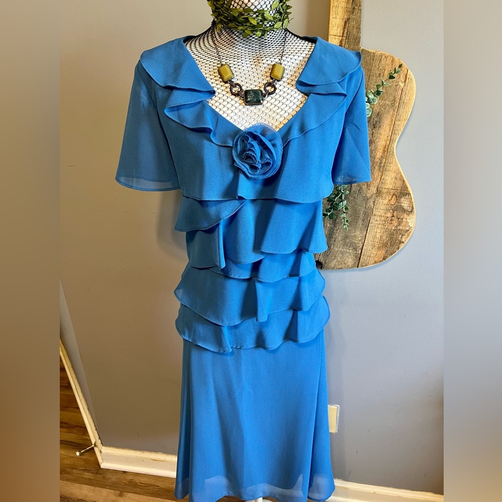 NWT Danny and Nicole ruffle top with skirt